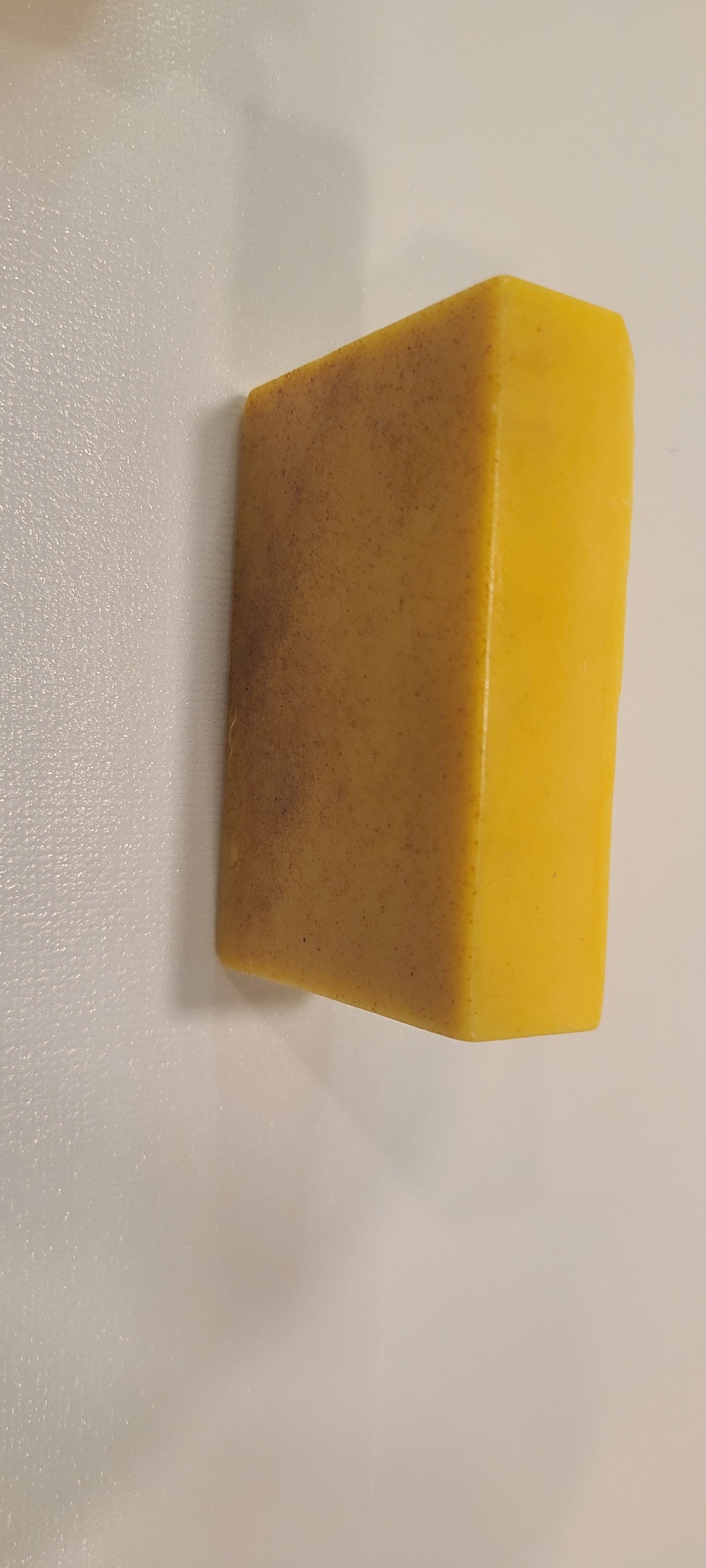 Lemon, Turmeric & Kojic Acid Exfoliating Bar